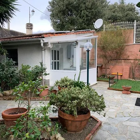 Resort Dependance Di Villa Rosa Maria Savona Exterior photo